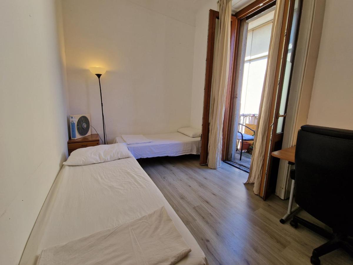 Private Room In A Quiet Apartment In The City Center Milan Extérieur photo