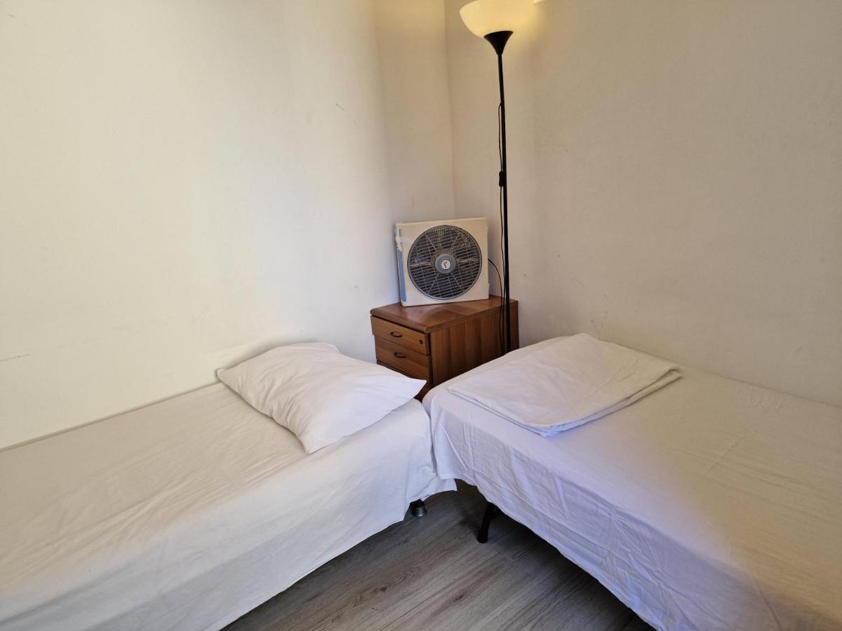 Private Room In A Quiet Apartment In The City Center Milan Extérieur photo