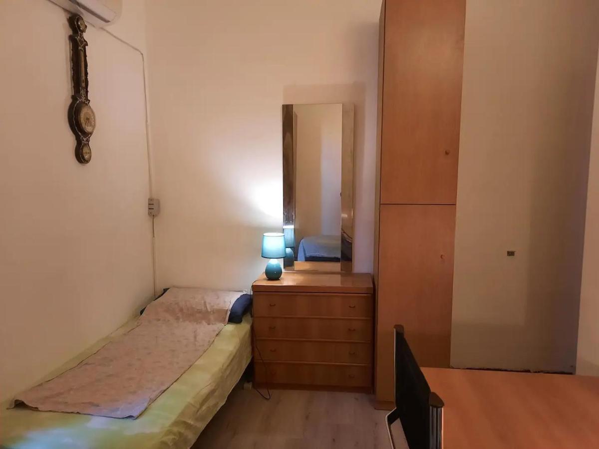 Private Room In A Quiet Apartment In The City Center Milan Extérieur photo