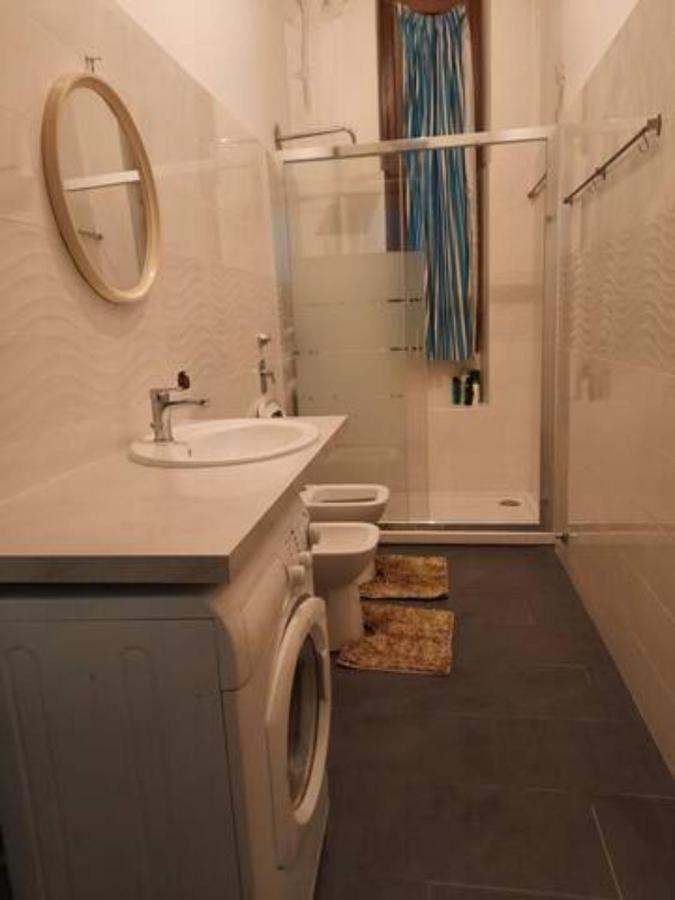 Private Room In A Quiet Apartment In The City Center Milan Extérieur photo