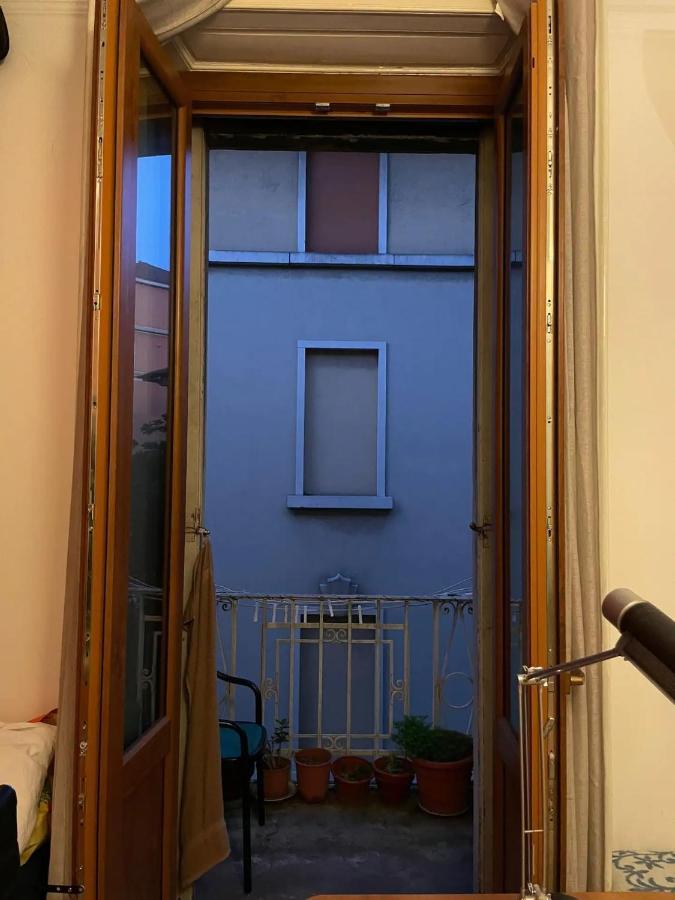Private Room In A Quiet Apartment In The City Center Milan Extérieur photo
